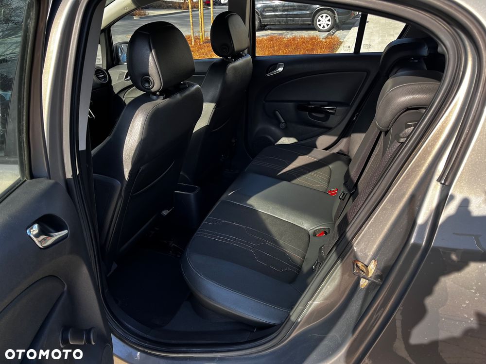 Opel Corsa 1.2 16V Cosmo - 13