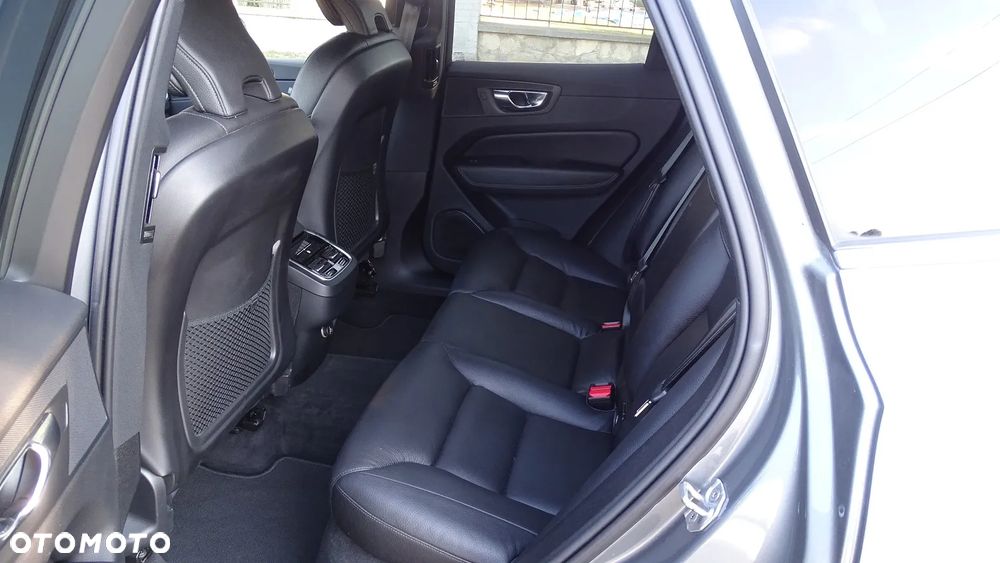 Volvo XC 60 B4 D AWD Geartronic Inscription - 13