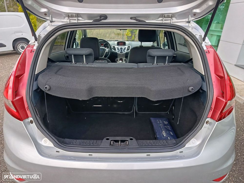 Ford Fiesta 1.4 TDCI Titanium - 24