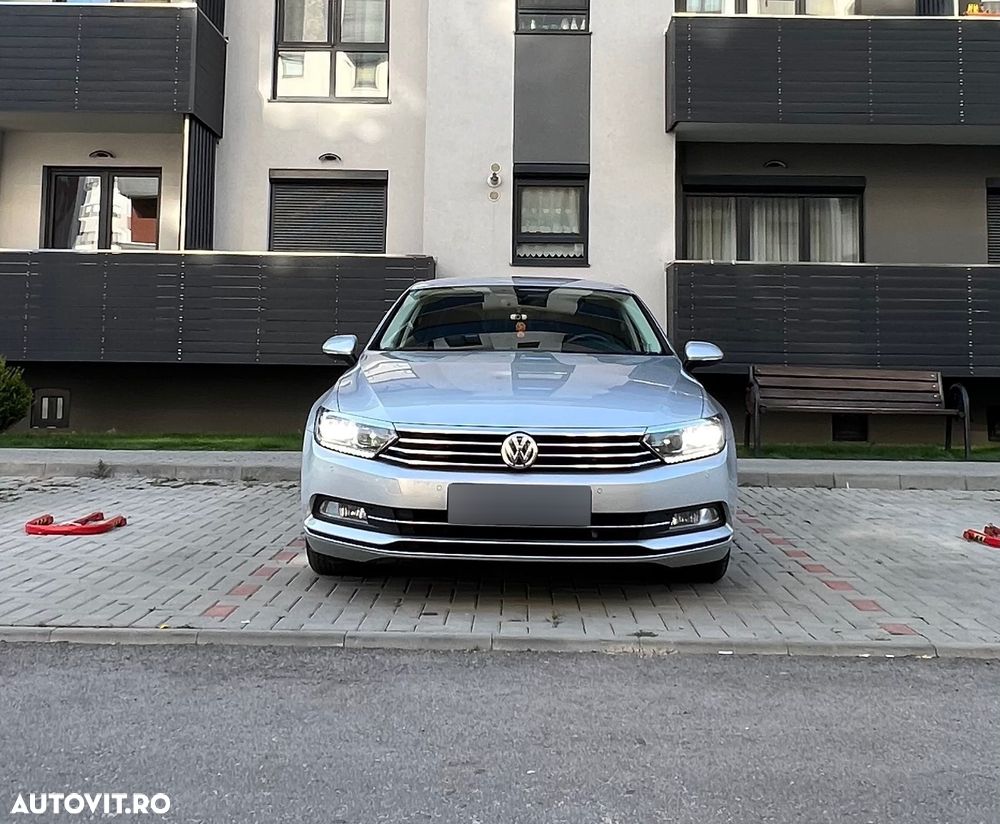 Volkswagen Passat 2.0 TDI DSG Comfortline - 4