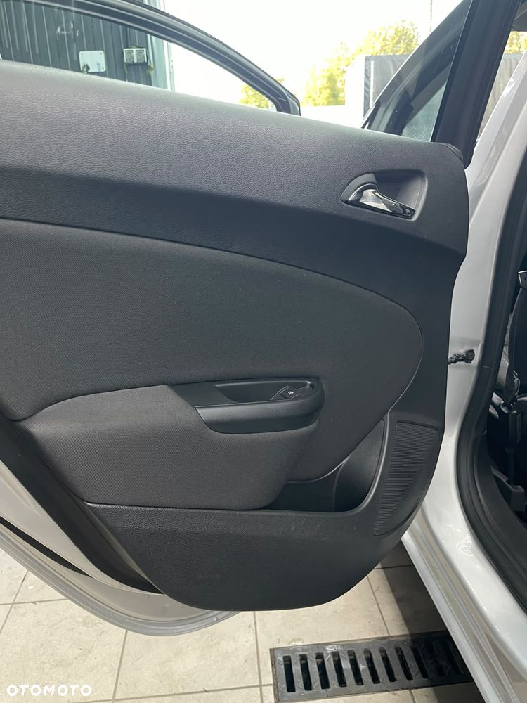 Opel Astra 1.4 Turbo Exklusiv - 25
