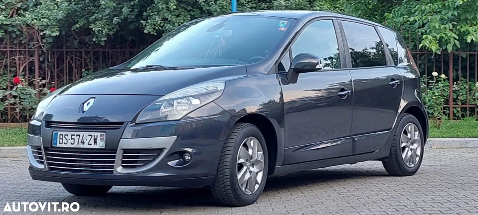 Renault Scenic - 1