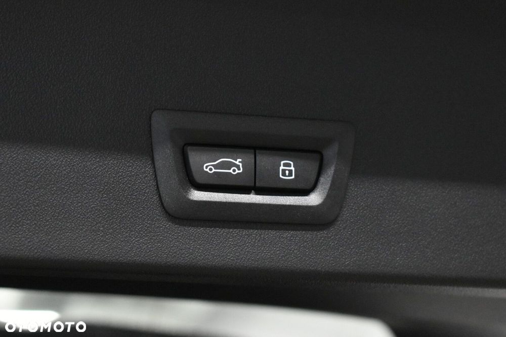 BMW X3 xDrive20d mHEV - 22