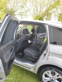 Ford S-Max - 35