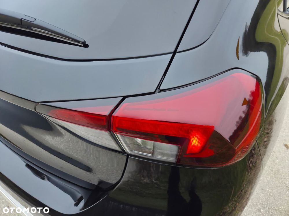 Opel Corsa 1.2 Business S&S - 25