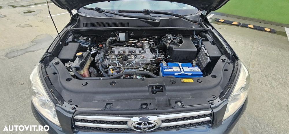 Toyota RAV4 2.2 D-4D Confort - 10