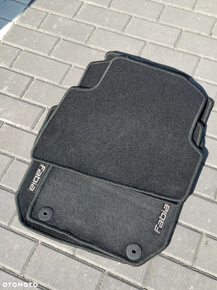 Skoda Fabia 1.2 TSI Active - 18