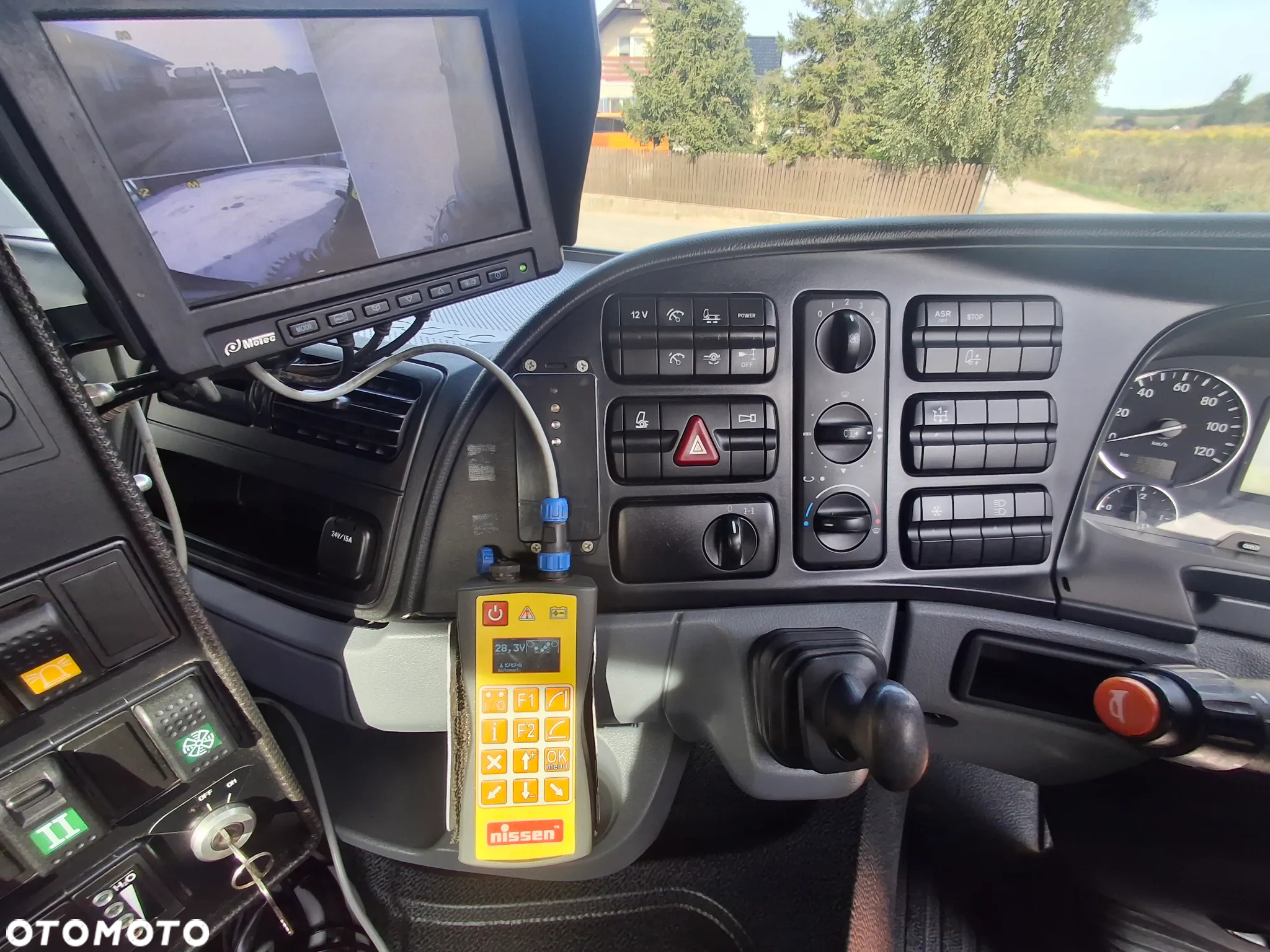 Mercedes-Benz Actros 1932 Zamiatarka FAUN Szczotki L/R Odchwaszczarka Szczotki Przednie 2014r PM10 Rura Do Liści Dodatkowy Zbiornik Wody Hydrostat Pneumatyka - 29