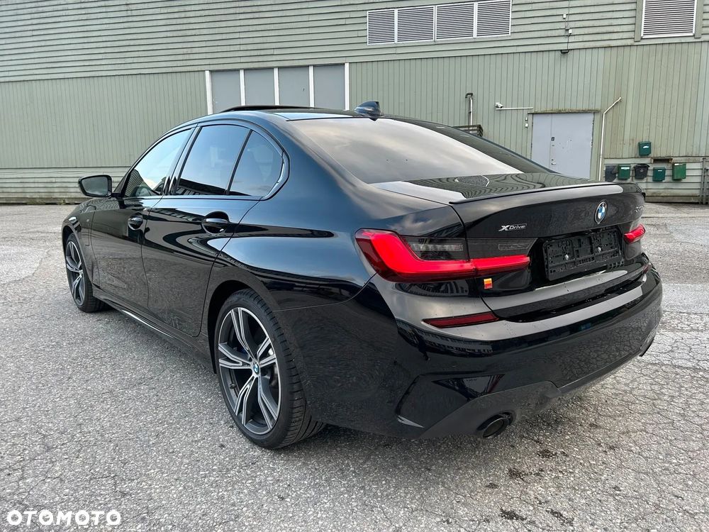 BMW Seria 3 330e xDrive M Sport sport - 3