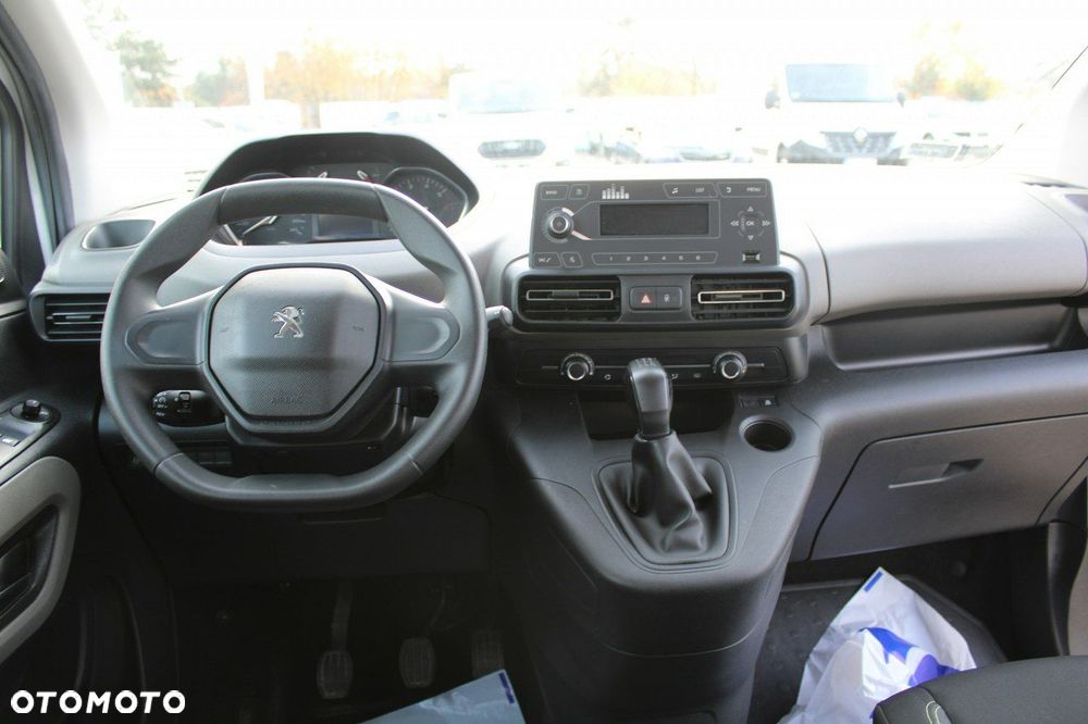 Peugeot Rifter - 17
