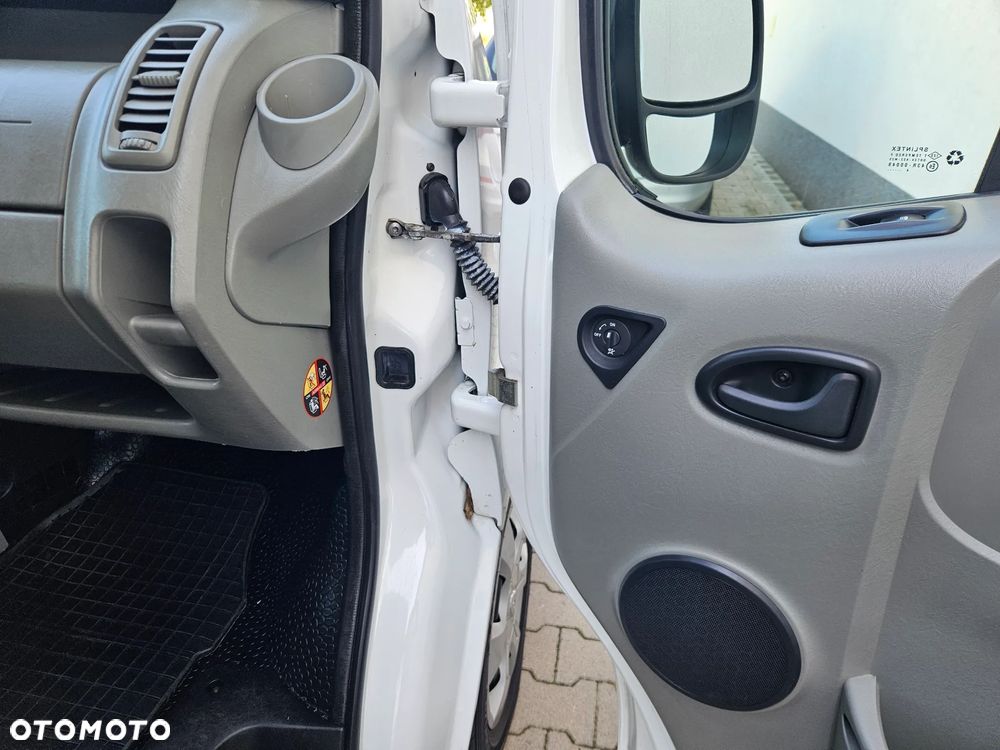 Renault Trafic - 17