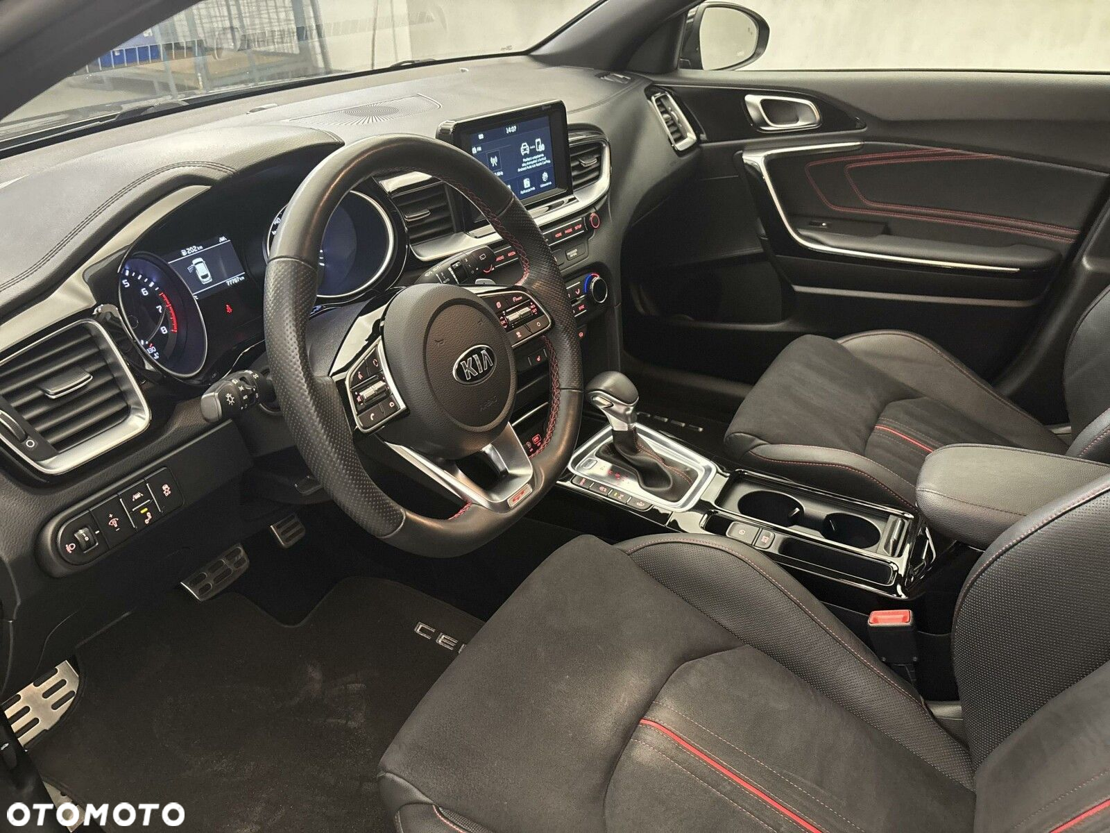 Kia ProCeed 1.6 T-GDI GT DCT - 10