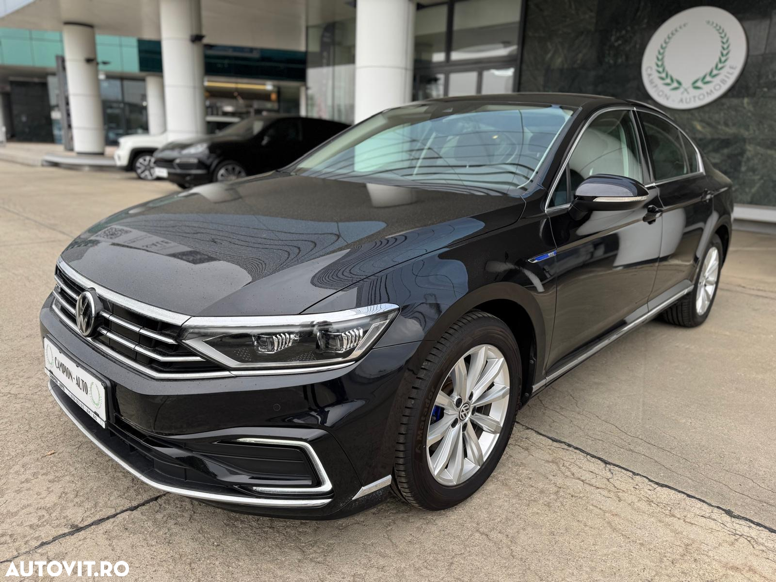 Volkswagen Passat GTE - 4