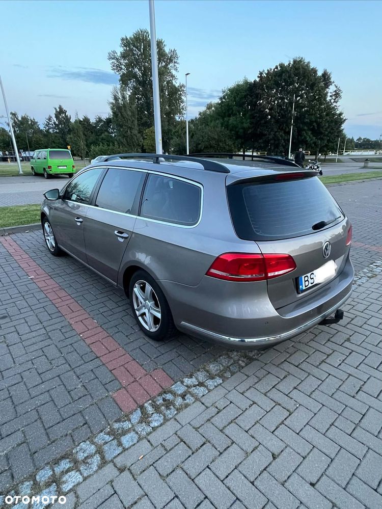 Volkswagen Passat - 2