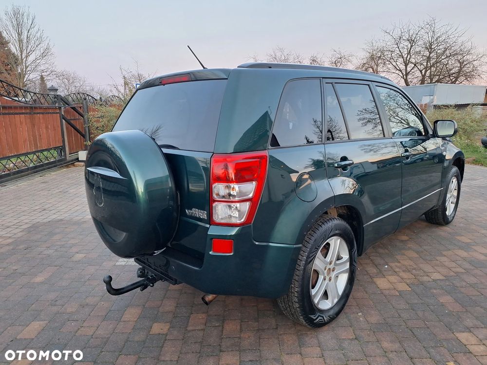 Suzuki Grand Vitara 1.9 DDiS Comfort DPF Family - 17