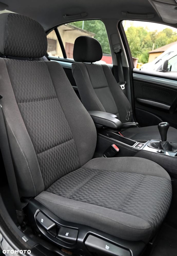 BMW Seria 3 - 26