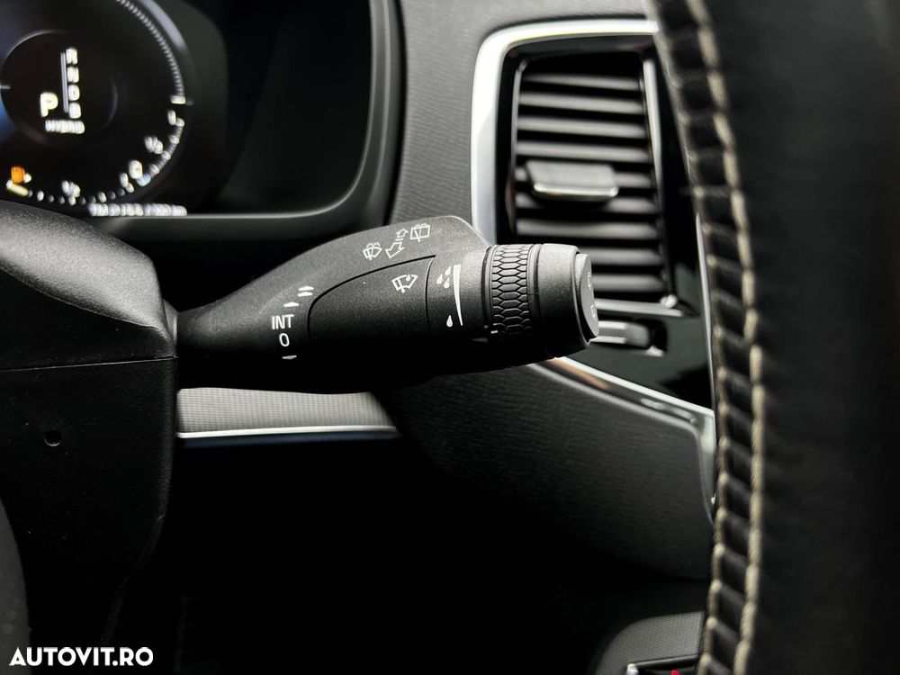 Volvo XC 90 - 35