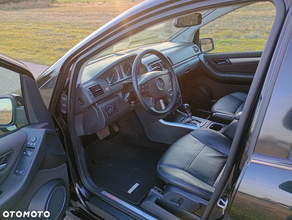Mercedes-Benz Klasa B 200 CDI Autotronic Special Edition - 19