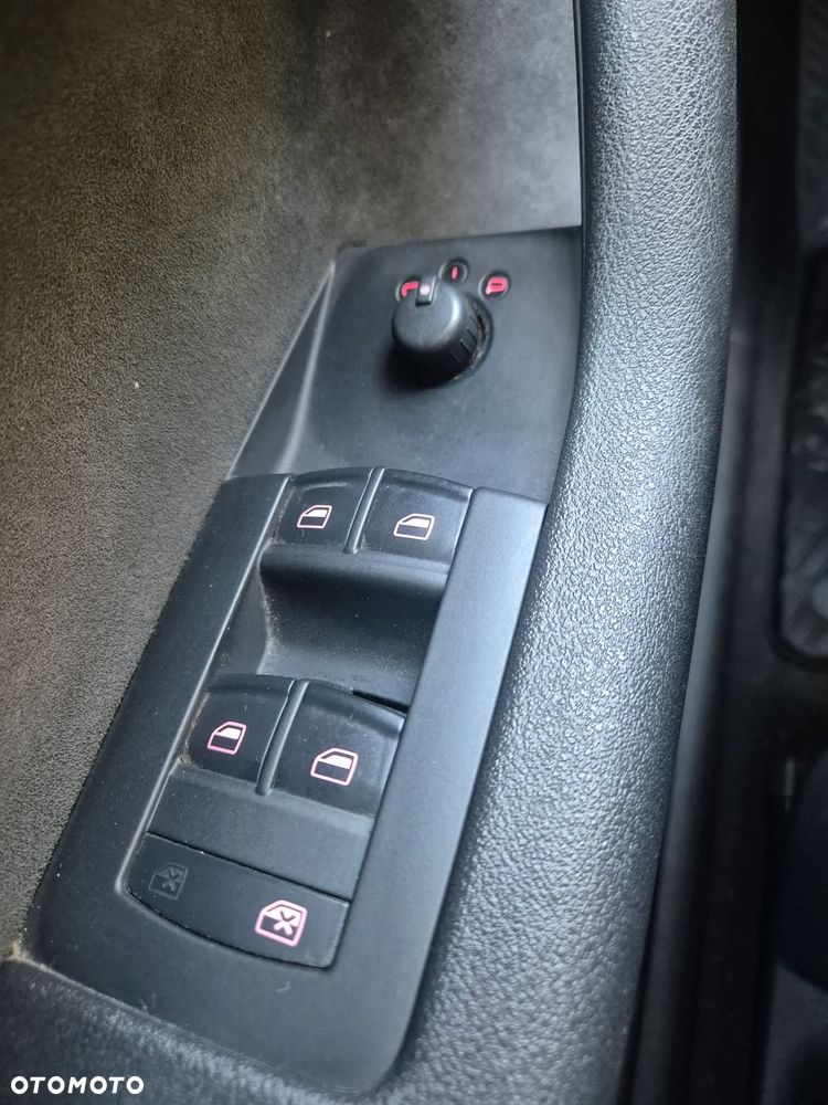 Audi A3 Sportback 1.9 TDI DPF Ambiente - 13