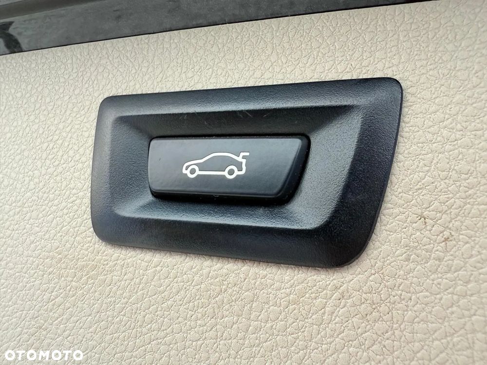 BMW Seria 3 320d Touring - 32