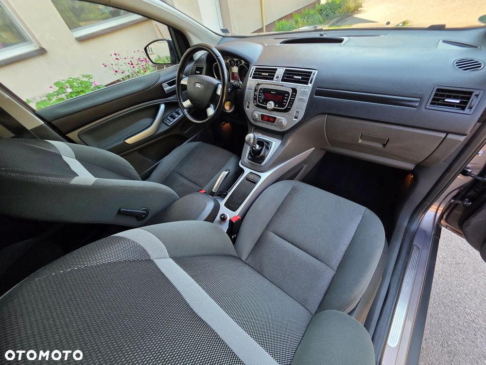 Ford Kuga 2.0 TDCi 4x4 Trend - 33