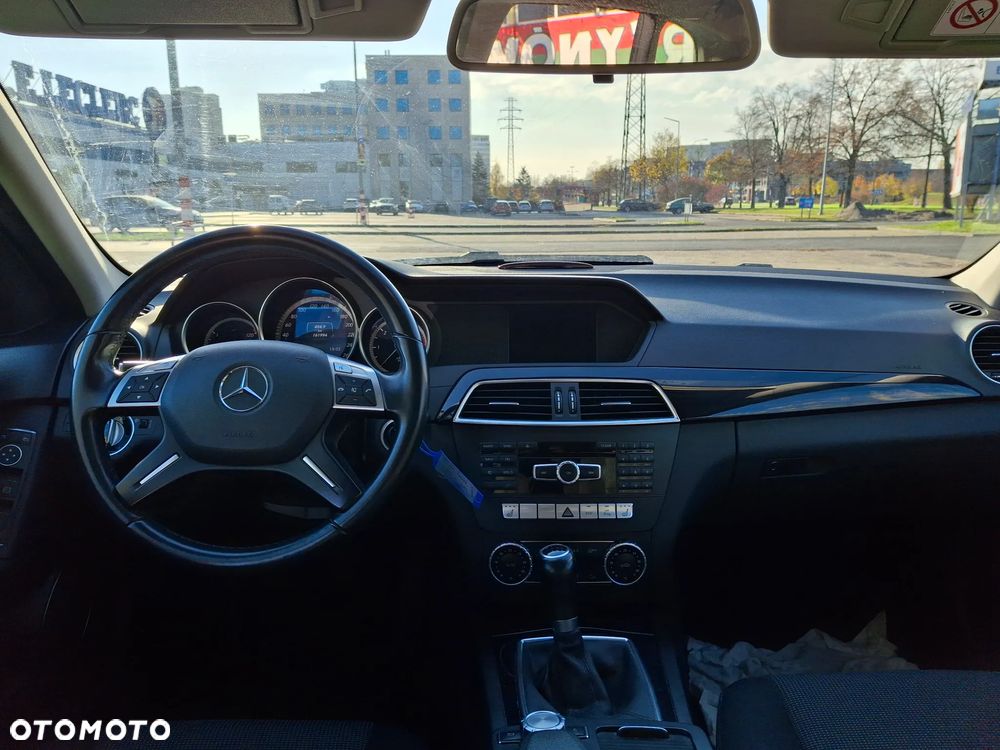 Mercedes-Benz Klasa C 220 CDI BlueEff Edition Elegance - 19