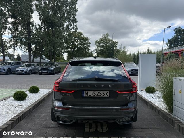 Volvo XC 60 B5 B AWD Plus Dark - 18