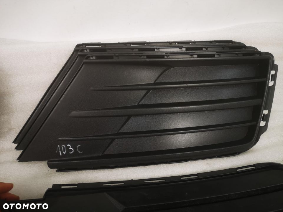VW CADDY 2K5 14- LEWA / PRAWA BOCZNA KRATKA ZDERZAKA PRZEDNIEGO PRZÓD 2K5853665 E 2K5853665E /  2K5853666 E  2K5853666E NR AUKCJI 4S/103 - 10
