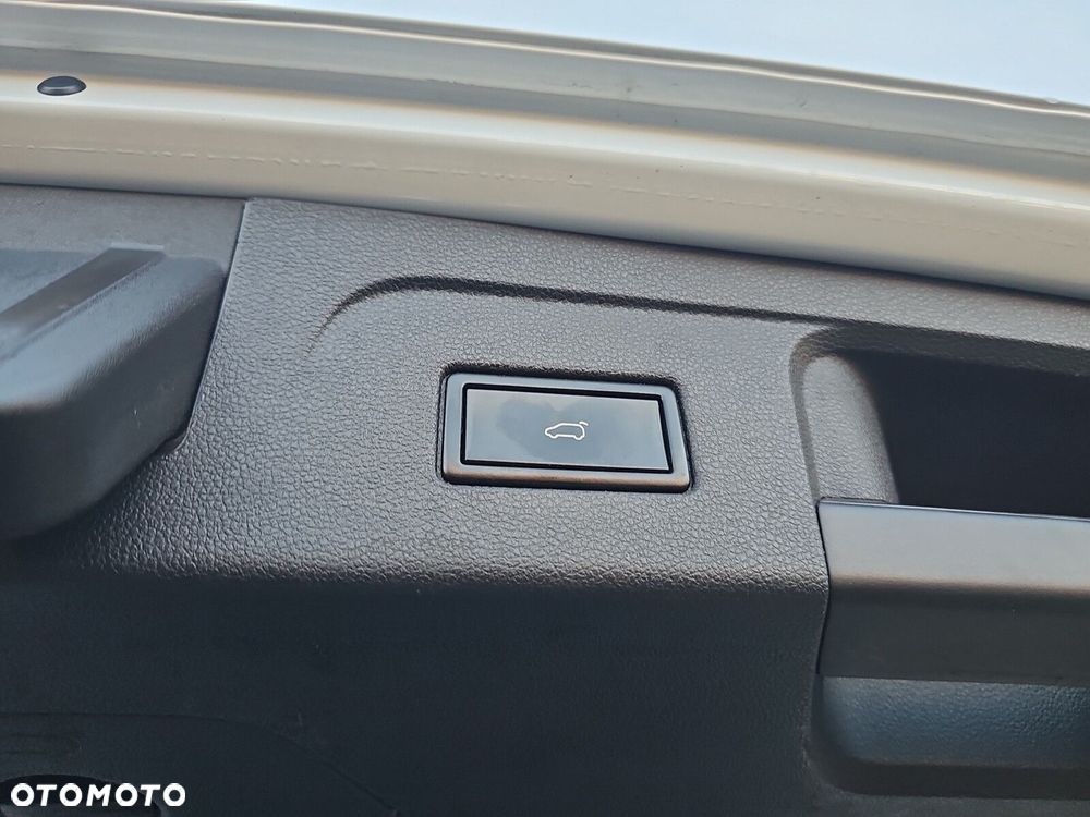 Volkswagen Touran 2.0 TDI BMT Highline DSG - 19