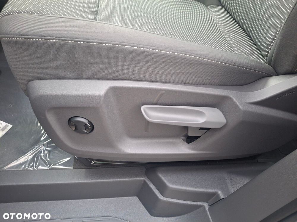 Volkswagen Multivan - 16