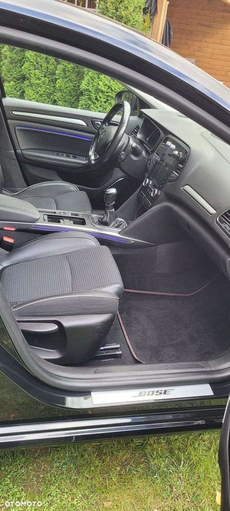 Renault Megane ENERGY TCe 130 BOSE EDITION - 36