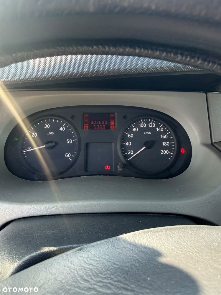 Renault Trafic Passenger - 10