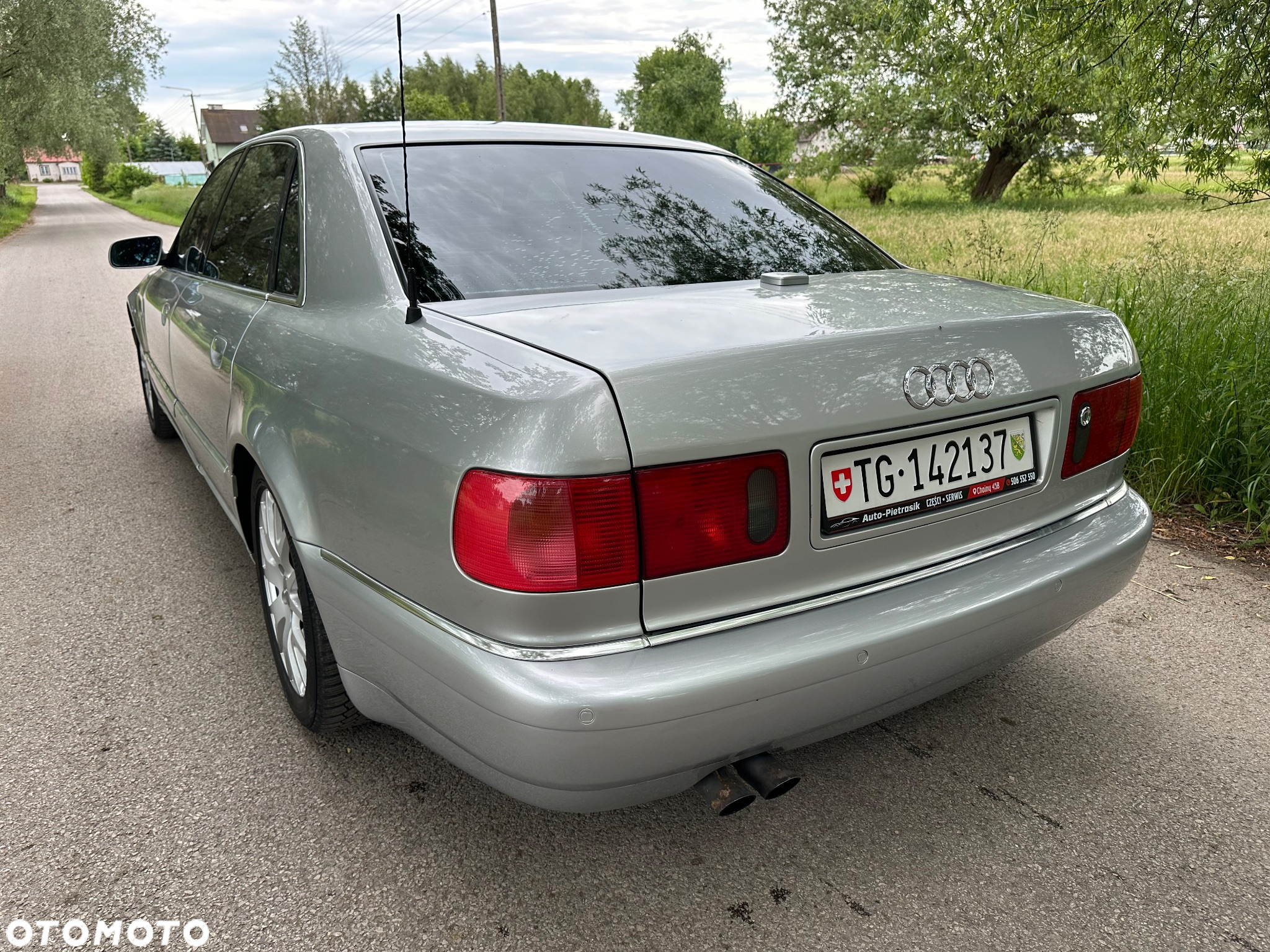 Audi A8 4.2 L Quattro - 6