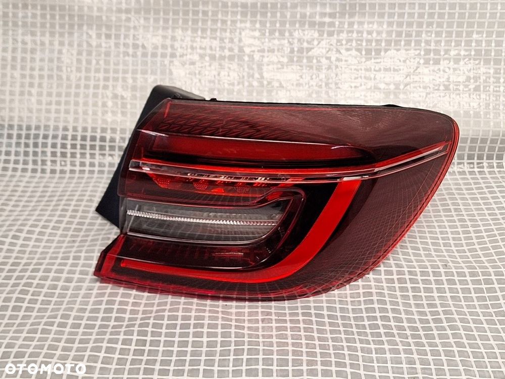 lampa tyl tylna prawa renault clio V 5 hb 5d 2019- led europa demont - 1
