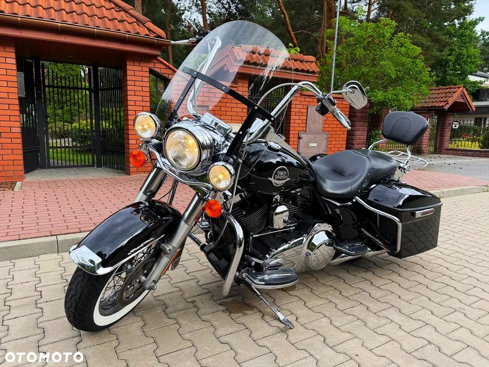 Harley-Davidson Touring Road King - 11