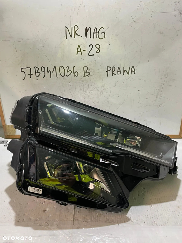 LAMPA PRAWA PRZÓD SKODA KAROQ LIFT 57B941036B