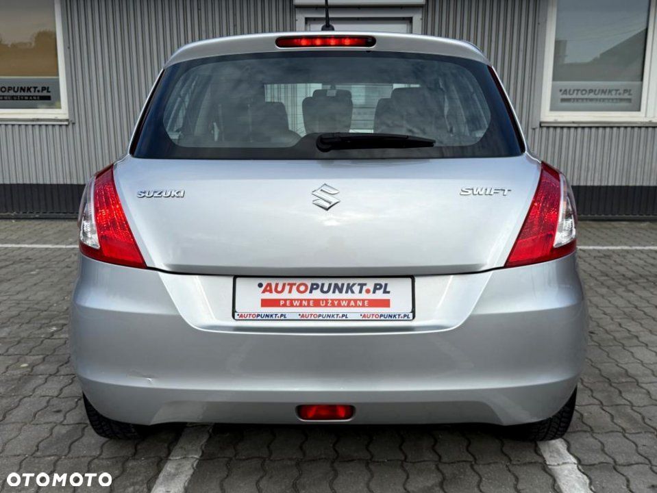 Suzuki Swift - 4
