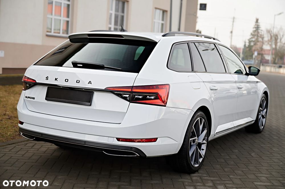 Skoda Superb 2.0 TDI DSG Sportline - 18