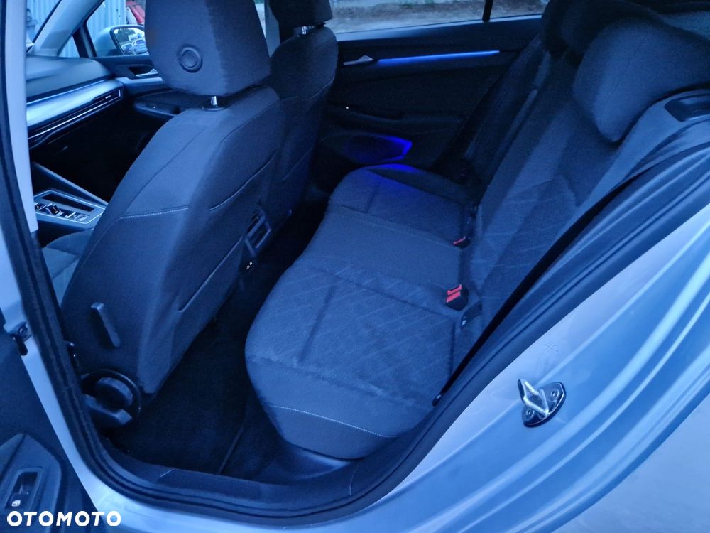 Volkswagen Golf - 11