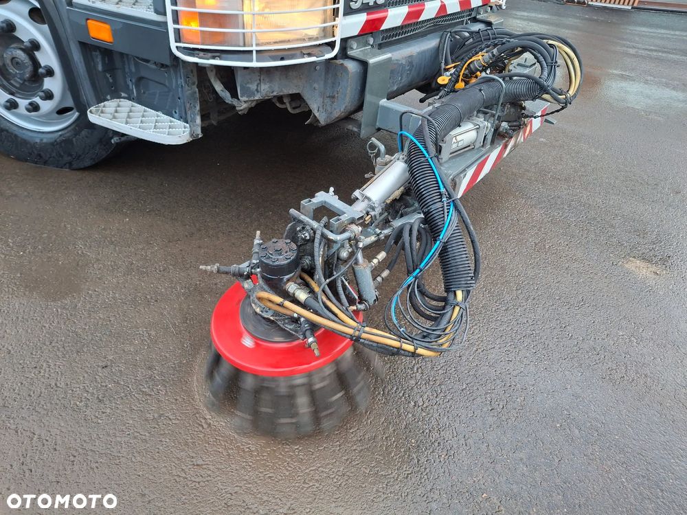 Scania 94G Zamiatarka Uliczna Bucher 2 Silniki Odchwaszczarka Szczotki L/R Specjalny - 3