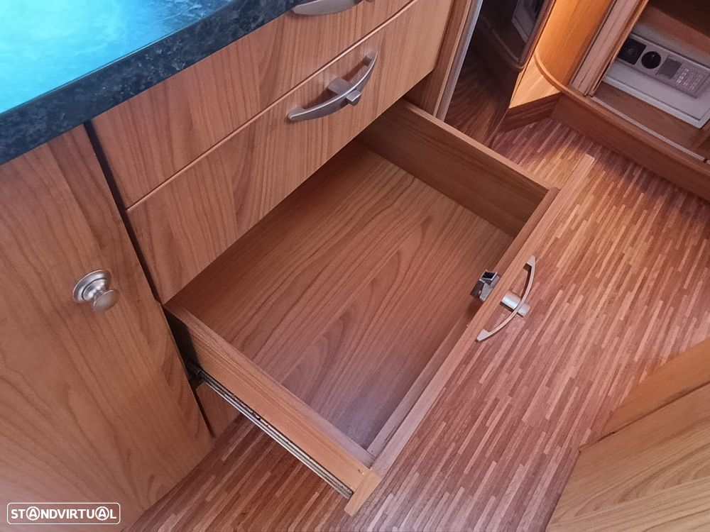 Burstner Aviano i725 - Autocaravana c/Cama Central - 18