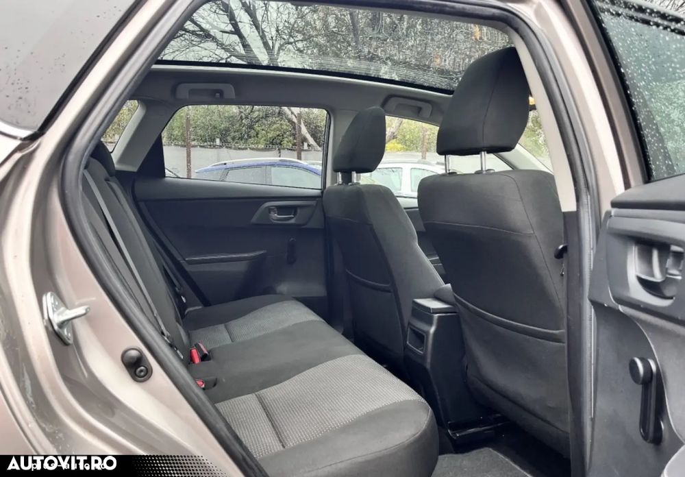 Toyota Auris 1.8 L VVT-i Luna - 13