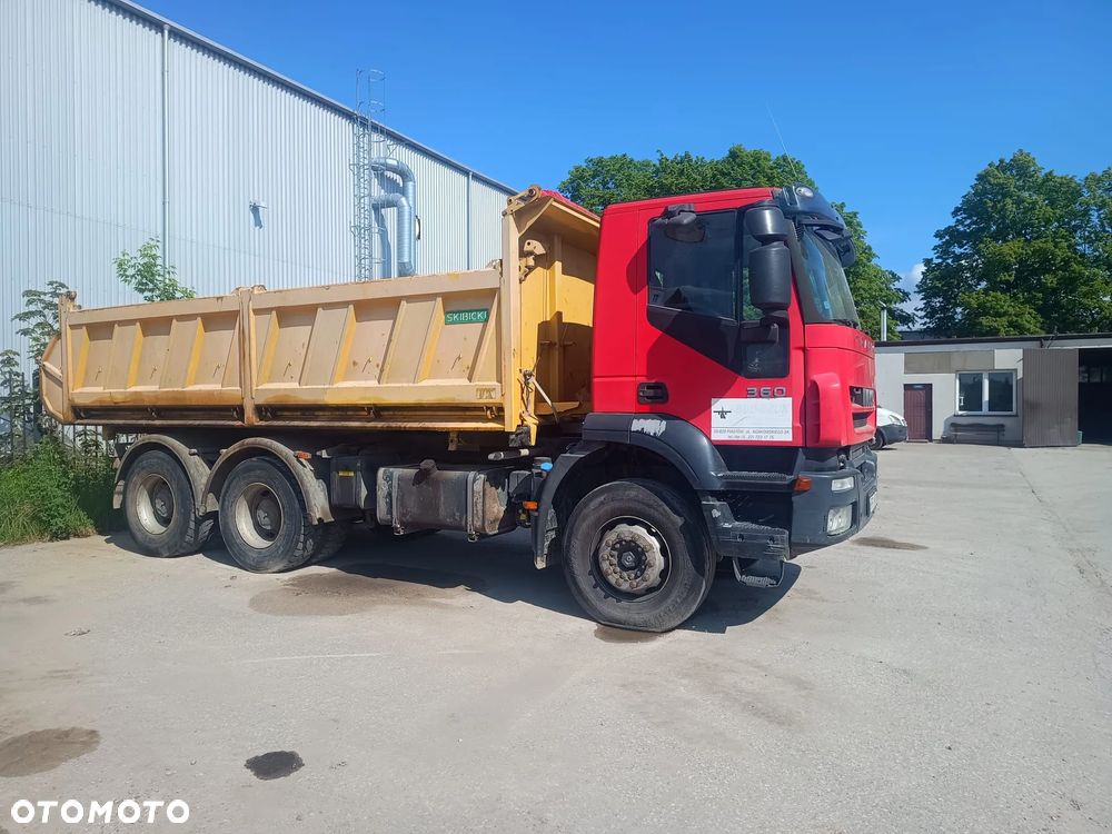 Iveco AD380T36 - 4