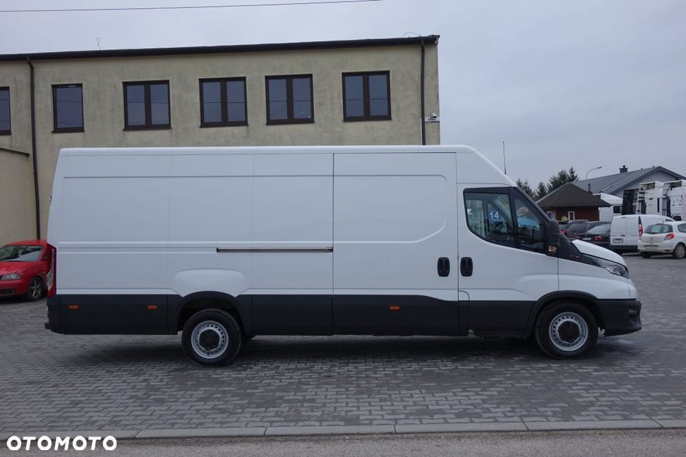 Iveco DAILY 35S18 / FURGON / BLASZAK / L4H2 / 3.0 / 180 KM / NAVI / KAMERA / - 4