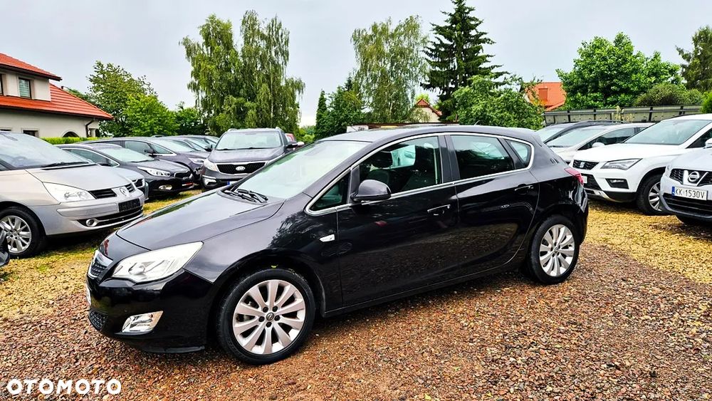 Opel Astra 1.4 T Cosmo - 23