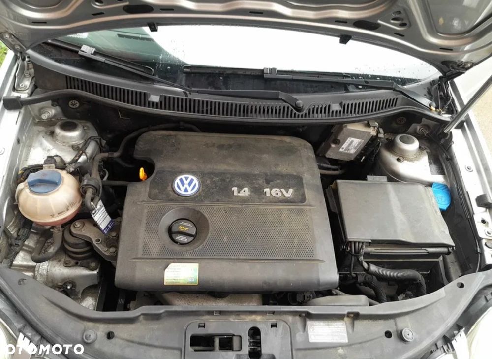 Volkswagen Polo 1.4 16V Basis - 7