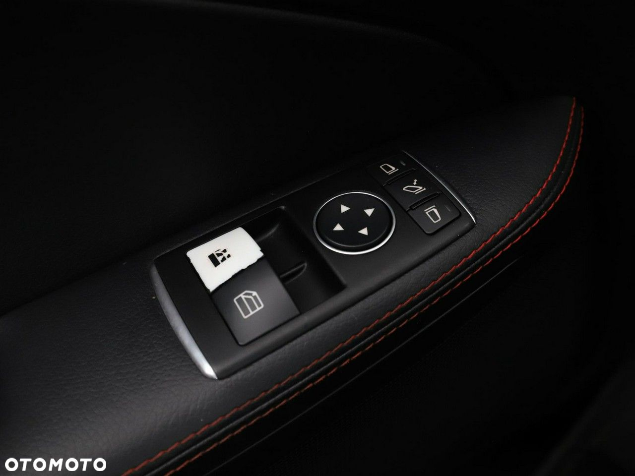 Mercedes-Benz SLK 200 (BlueEFFICIENCY) 7G-TRONIC - 27