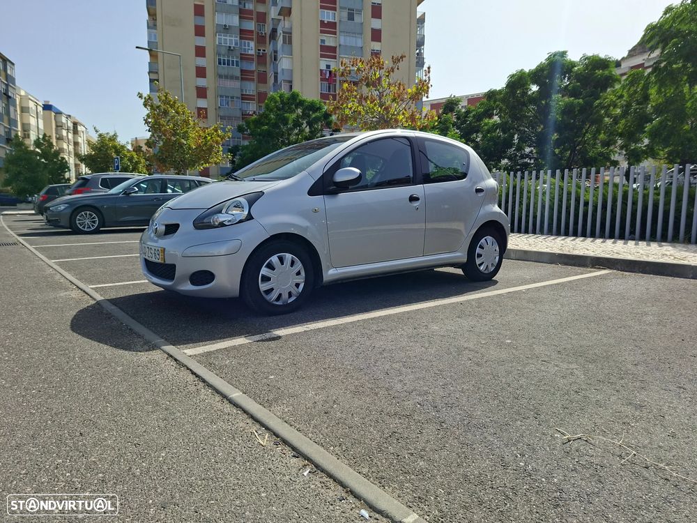 Toyota Aygo Standard - 2