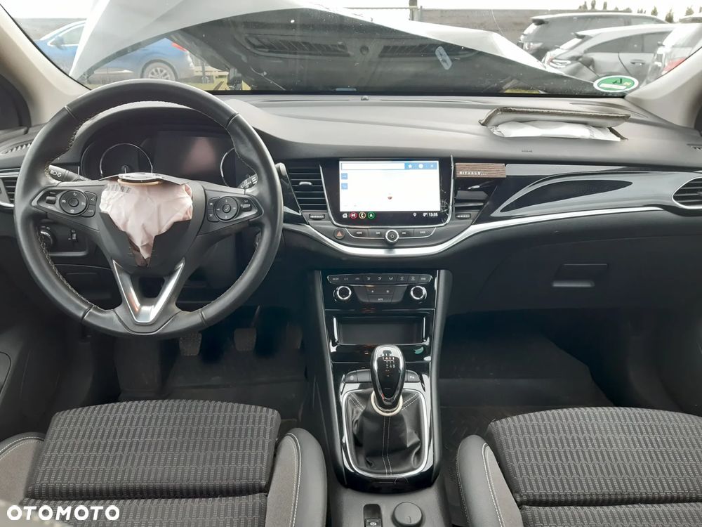 Opel Astra 1.2 Turbo Business Elegance - 11