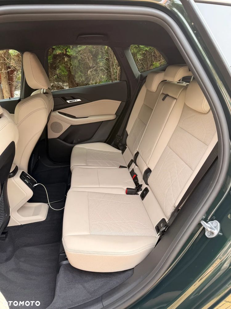BMW Seria 2 218d - 11